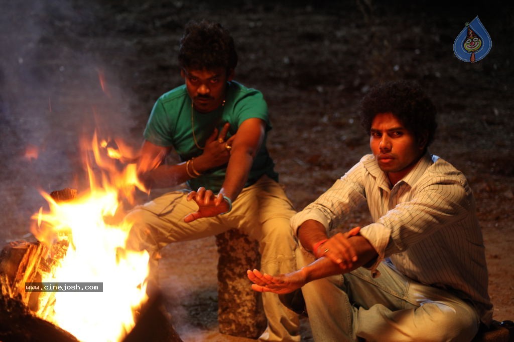 Theatre Lo Naluguru Movie Stills - 28 / 78 photos