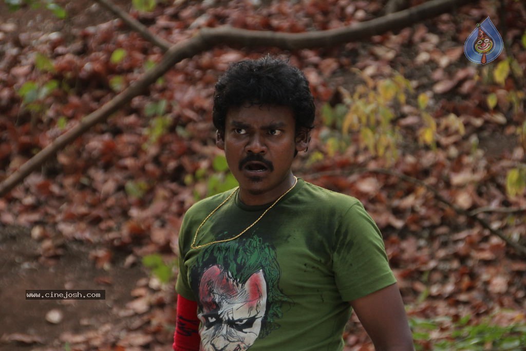 Theatre Lo Naluguru Movie Stills - 29 / 78 photos