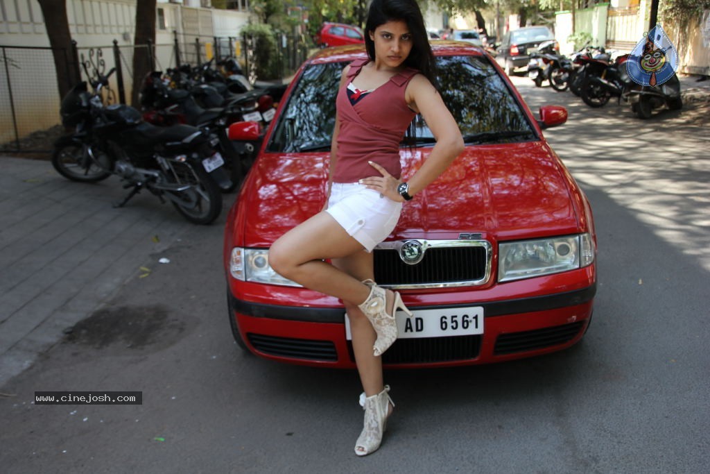 Theatre Lo Naluguru Movie Stills - 30 / 78 photos