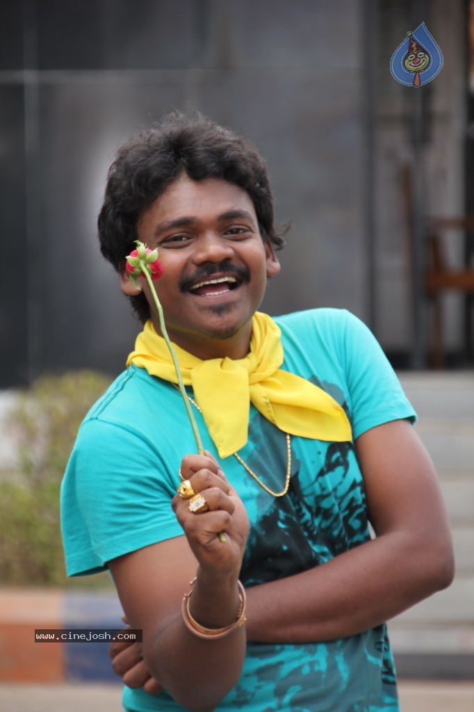 Theatre Lo Naluguru Movie Stills - 31 / 78 photos