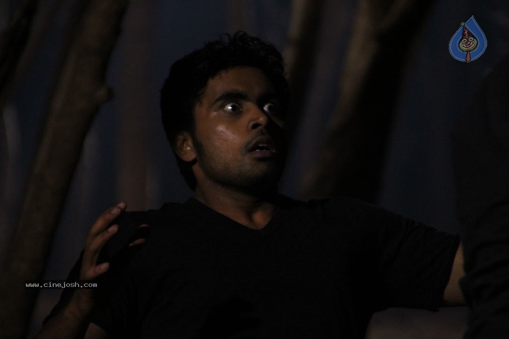 Theatre Lo Naluguru Movie Stills - 54 / 78 photos