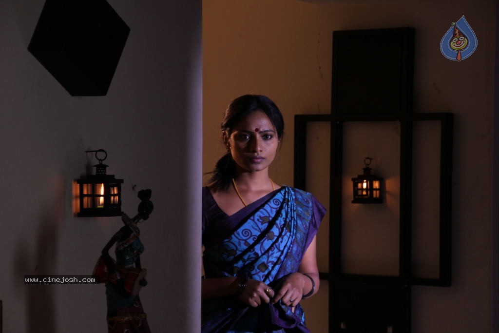 Theatre Lo Naluguru Movie Stills - 67 / 78 photos