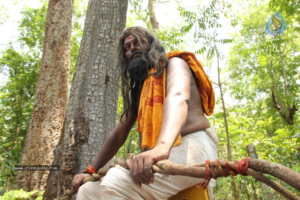 Theatre Lo Naluguru Movie Stills - 76 / 78 photos