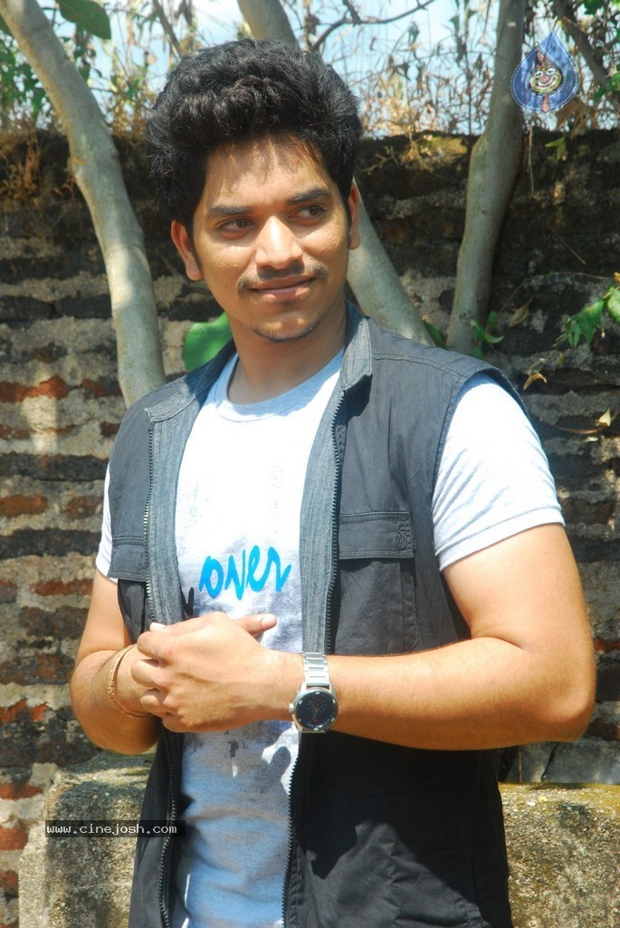 Theertha Movie Stills - 36 / 63 photos