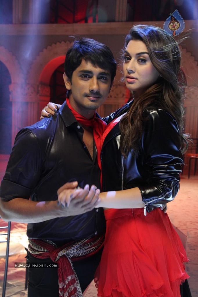 Theeya Velai Seiyyanum Kumaru Tamil Movie New Stills - 12 / 47 photos