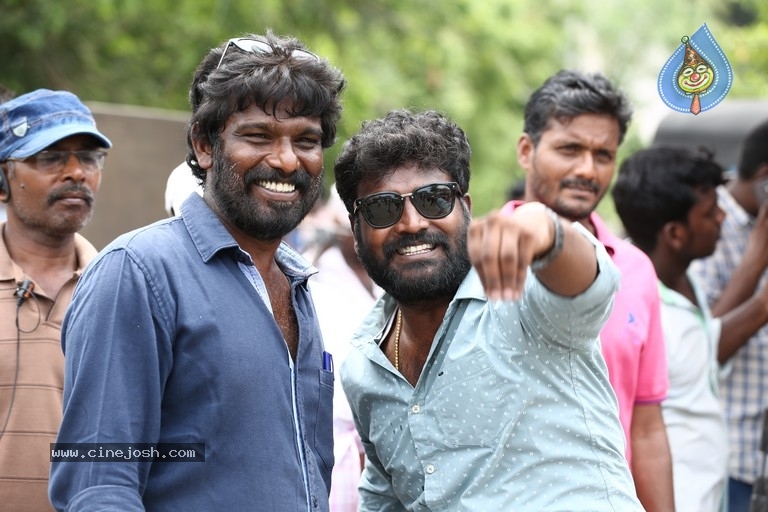 Thimiru Pudichavan Movie Working Stills - 12 / 18 photos