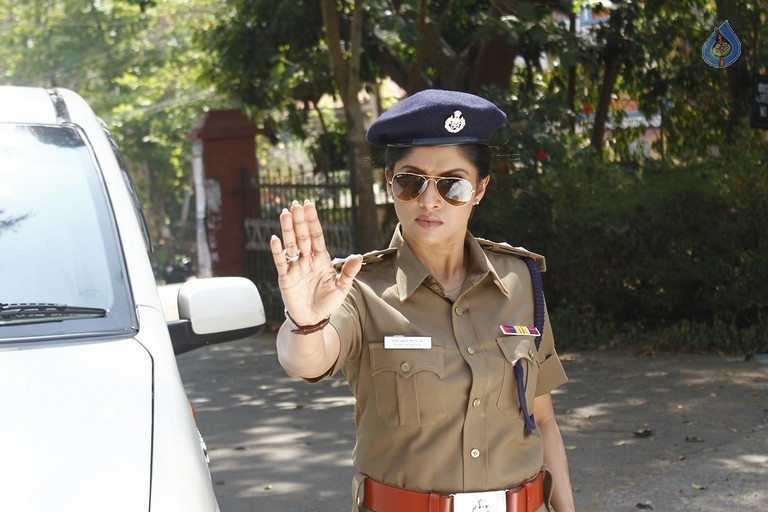 Thiraikku Varatha Kathai Tamil Movie Photos - 44 / 60 photos