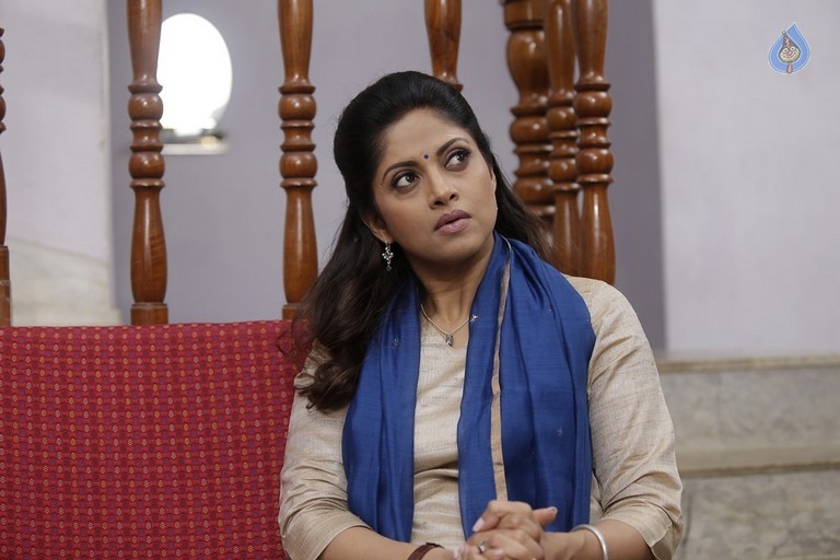 Thiraikku Varatha Kathai Tamil Movie Photos - 48 / 60 photos