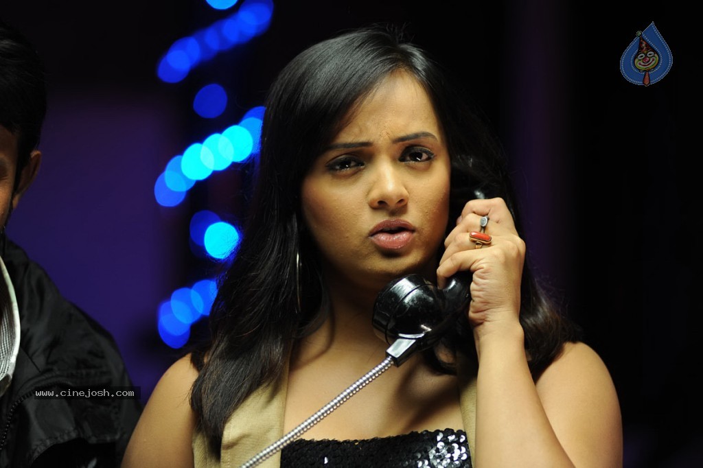 Thirudan Police Tamil Movie Stills - 27 / 45 photos