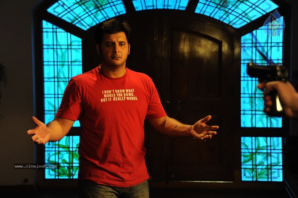 Thirudan Police Tamil Movie Stills - 41 / 45 photos