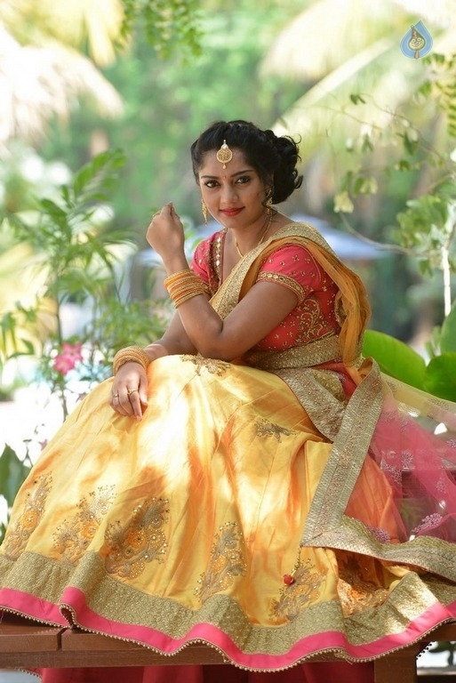 Tholi Parichayam Movie Photos - 7 / 25 photos