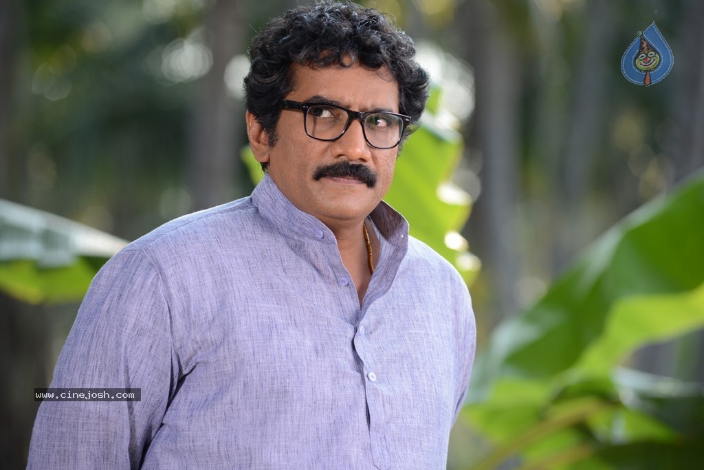 Tholi Sandhya Velalo Stills n Walls - 29 / 42 photos