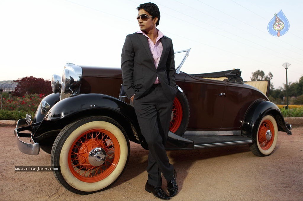 Thulli Ezhunthathu Kadhal Tamil Movie Stills - 16 / 112 photos