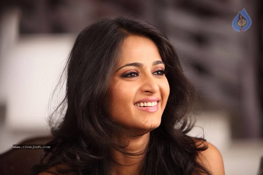 Thulli Ezhunthathu Kadhal Tamil Movie Stills - 47 / 112 photos