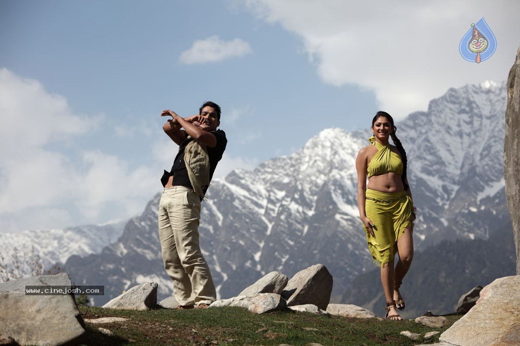 Thulli Ezhunthathu Kadhal Tamil Movie Stills - 104 / 112 photos