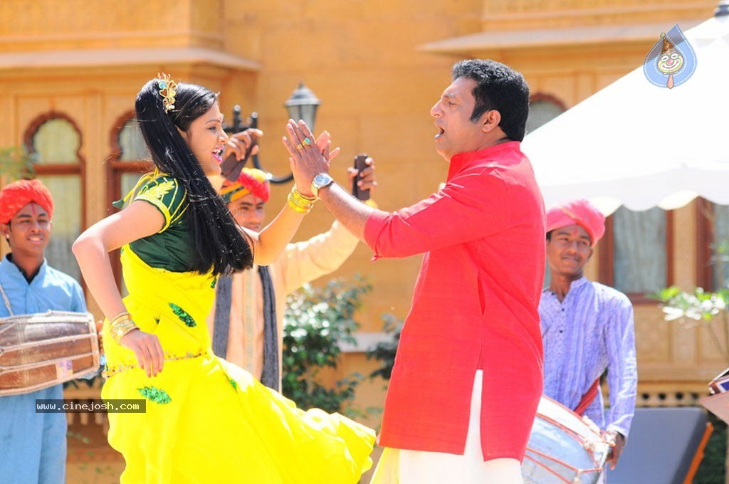 Thulli Vilayadu Tamil Movie Stills - 31 / 37 photos