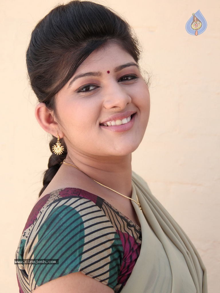 Thuttu Tamil Movie Stills - 17 / 43 photos