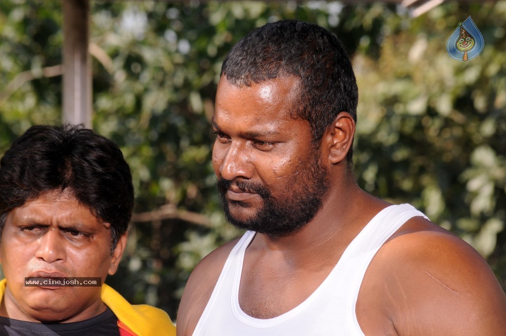 Tikka Movie New Stills - 14 / 89 photos