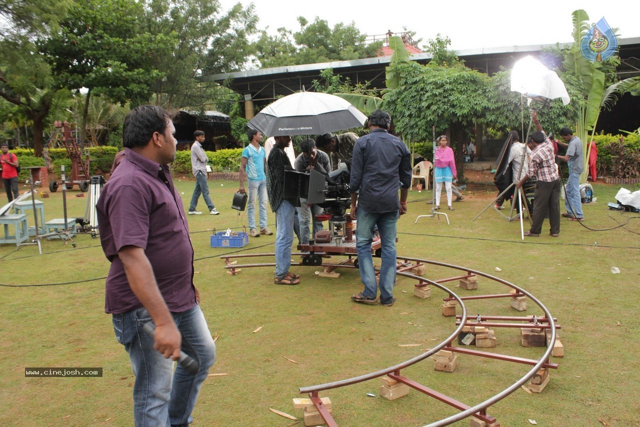 Toll Free Number 143 Movie Photos - 8 / 40 photos