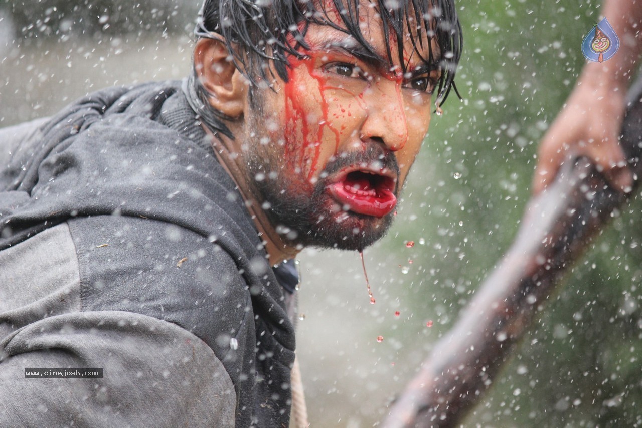 Toll Free Number 143 Movie Photos - 18 / 40 photos