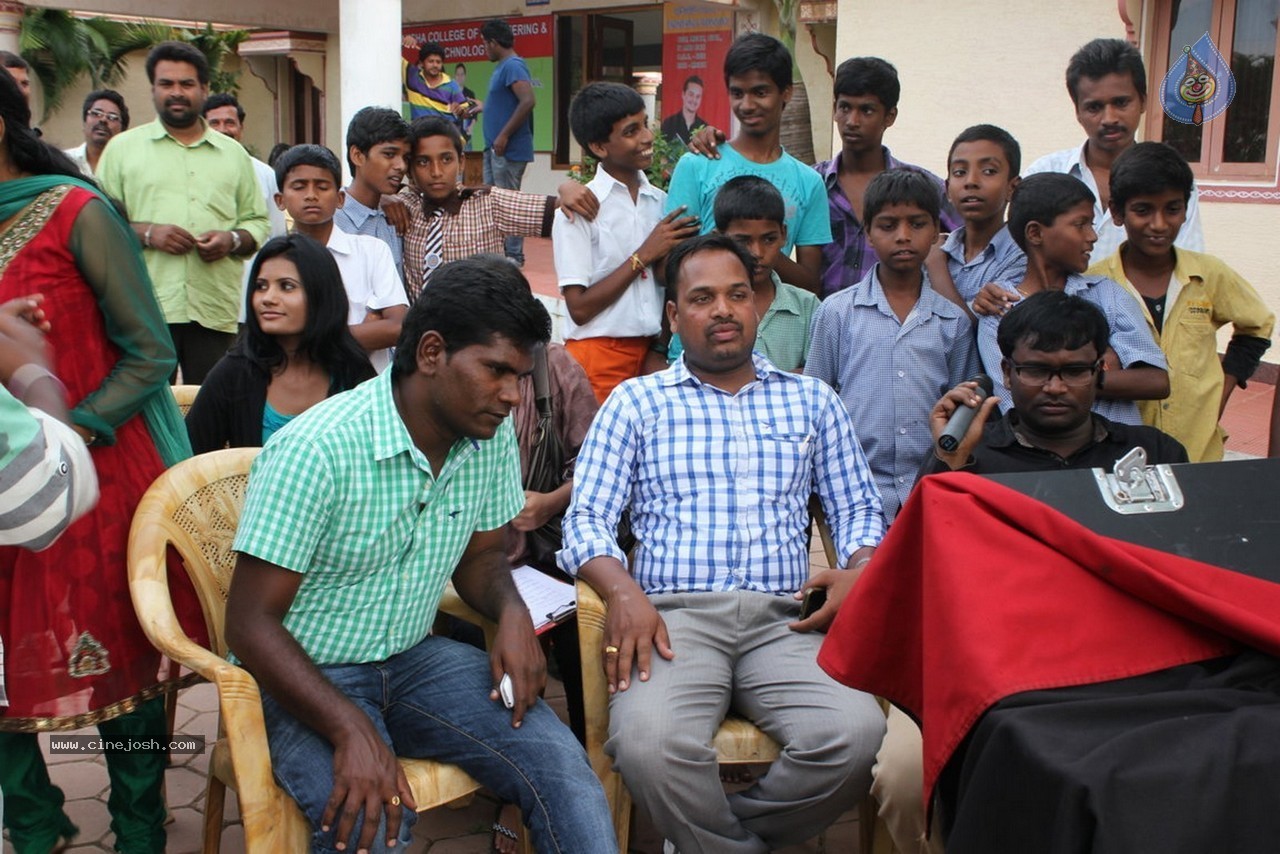 Toll Free Number 143 Movie Photos - 21 / 40 photos