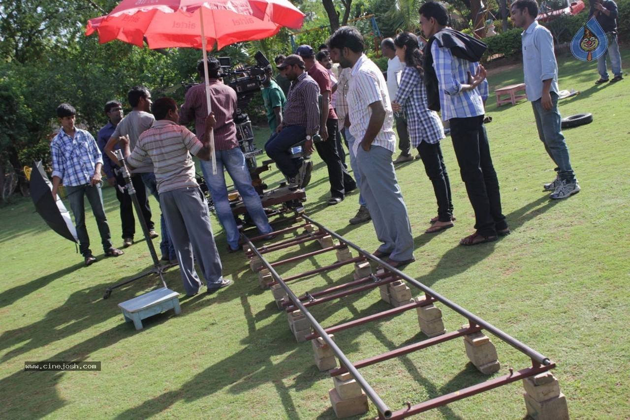 Toll Free Number 143 Movie Photos - 31 / 40 photos