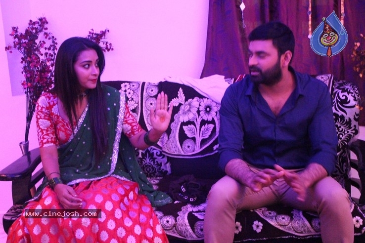 Touring Talkies Movie Stills - 13 / 21 photos