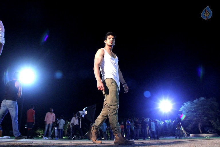 Trayam Movie Photos and Posters - 6 / 30 photos