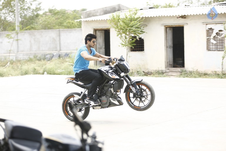 Trayam Movie Photos and Posters - 12 / 30 photos