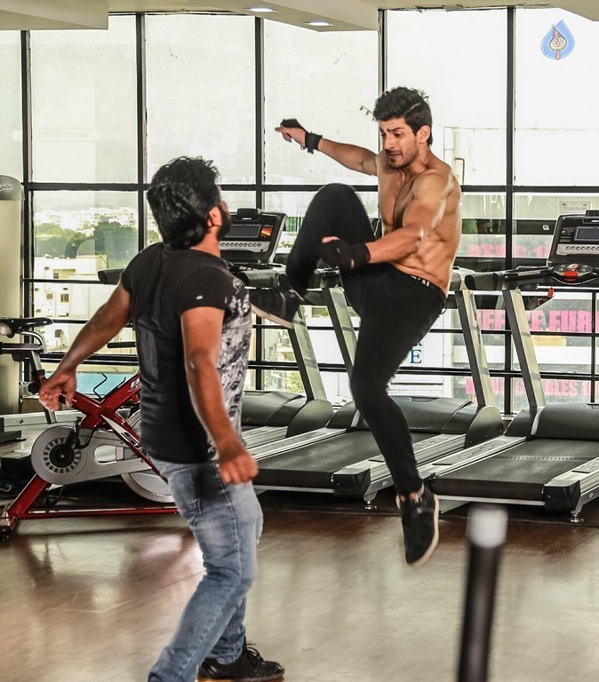 Trayam Movie Photos and Posters - 13 / 30 photos