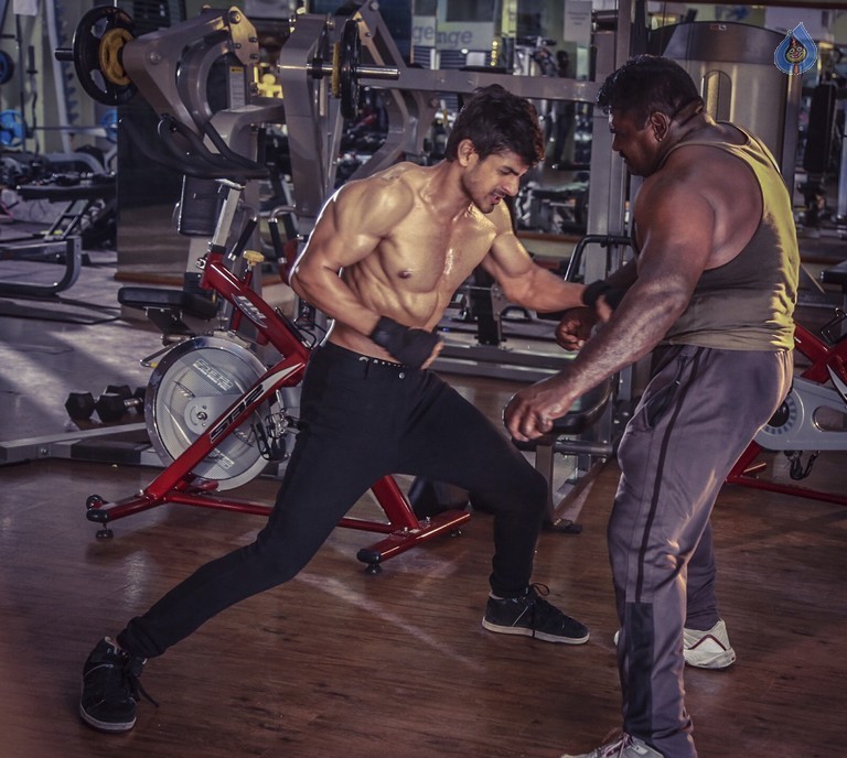 Trayam Movie Photos and Posters - 19 / 30 photos