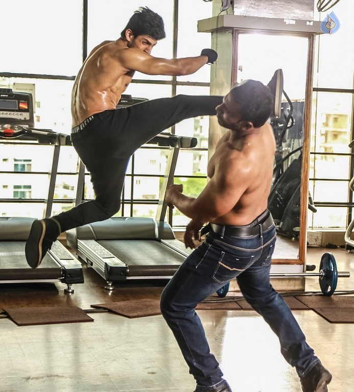 Trayam Movie Photos and Posters - 22 / 30 photos