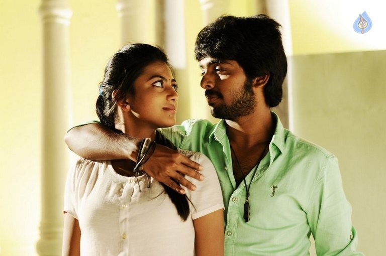 Trisha Illana Nayanthara Film Photos - 15 / 23 photos