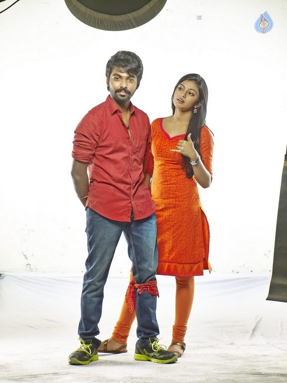 Trisha ledaa Nayanthara Film Photos - 17 / 17 photos