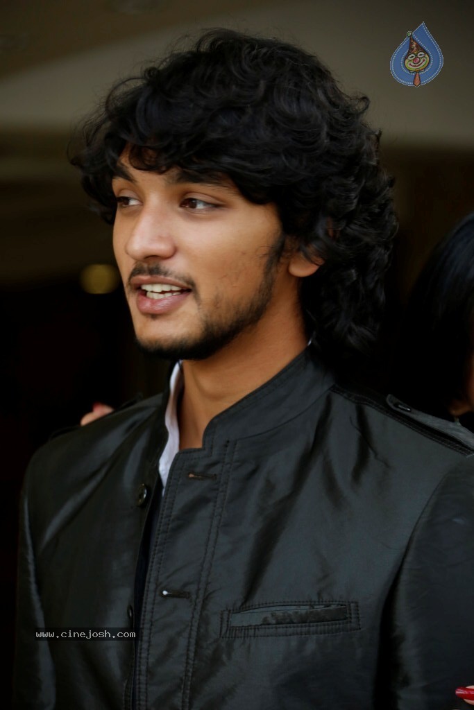Tulasi and Gautham Karthik Stills - 6 / 70 photos