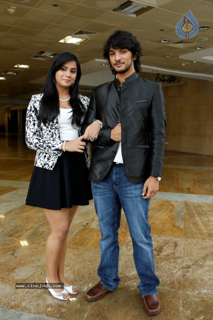 Tulasi and Gautham Karthik Stills - 45 / 70 photos