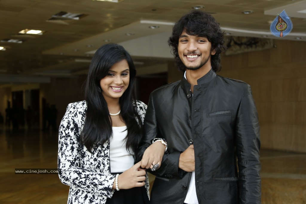 Tulasi and Gautham Karthik Stills - 51 / 70 photos