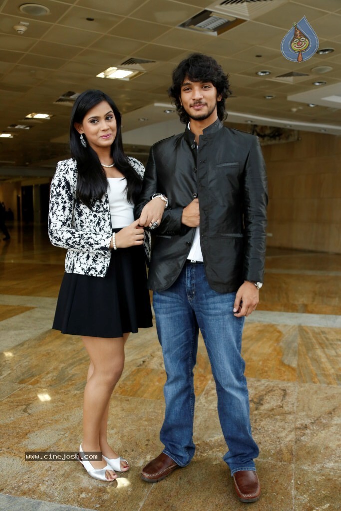 Tulasi and Gautham Karthik Stills - 57 / 70 photos