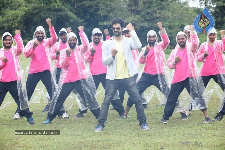 Two Friends Movie Stills - 2 / 42 photos