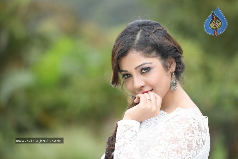 Two Friends Movie Stills - 37 / 42 photos