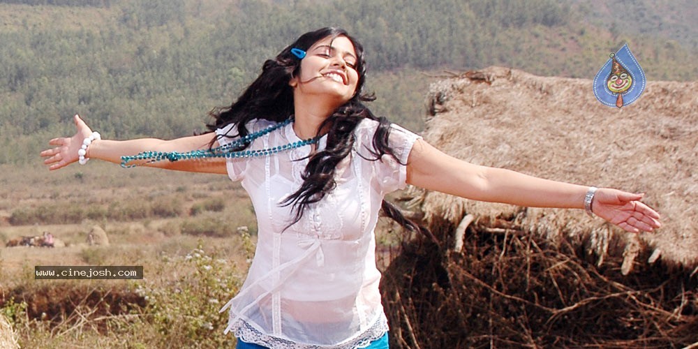 U and I Movie - Rohan, Aditi Stills - 3 / 119 photos