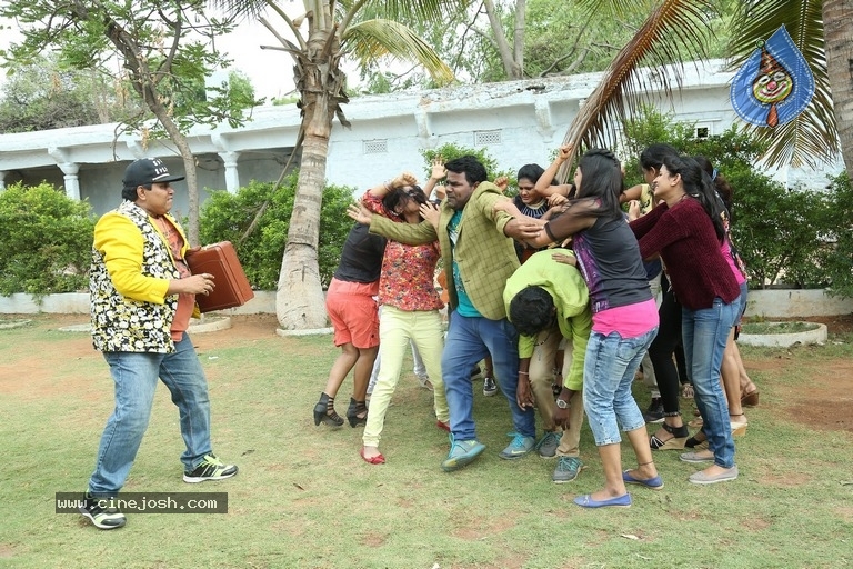 U Pe Ku Ha Movie Stills - 23 / 42 photos