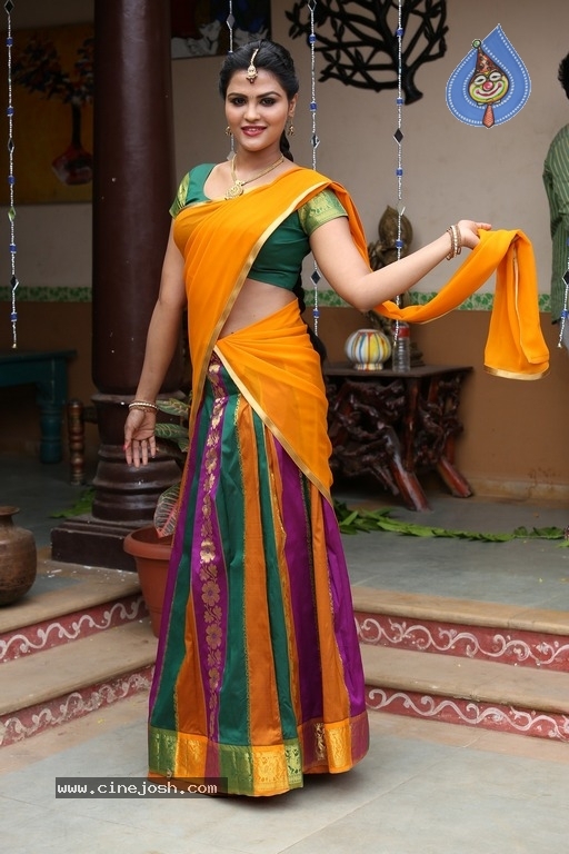 U Pe Ku Ha Movie Stills - 41 / 42 photos