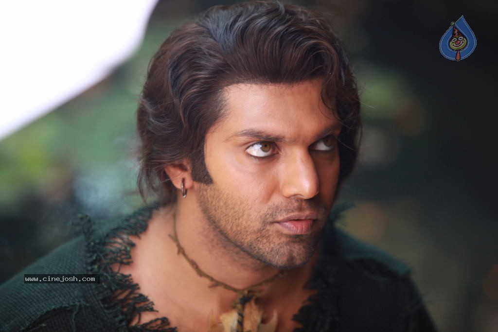 Urumi Movie New Stills - 15 / 56 photos