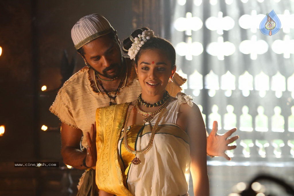 Urumi Tamil Movie Stills - 21 / 21 photos