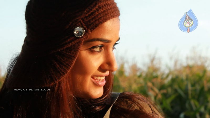 Usuru Movie New Stills - 50 / 67 photos
