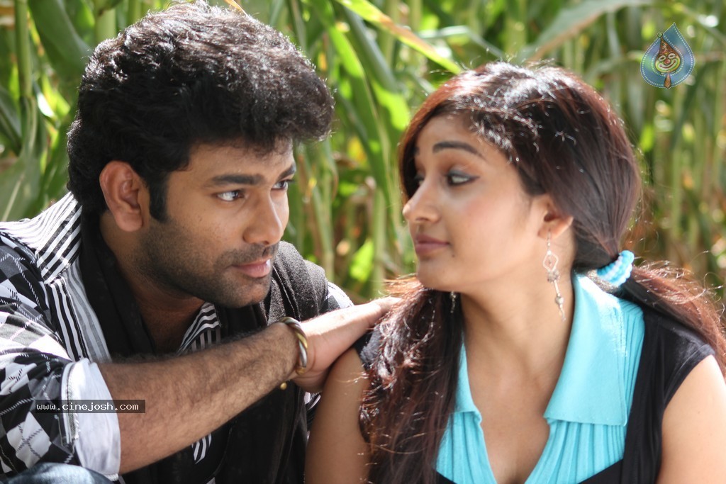 Usuru Movie Stills - 23 / 54 photos