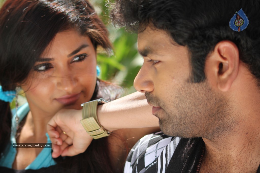 Usuru Movie Stills - 26 / 54 photos