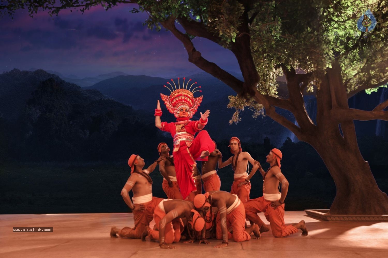 Uttama Villain Movie stills - 7 / 10 photos