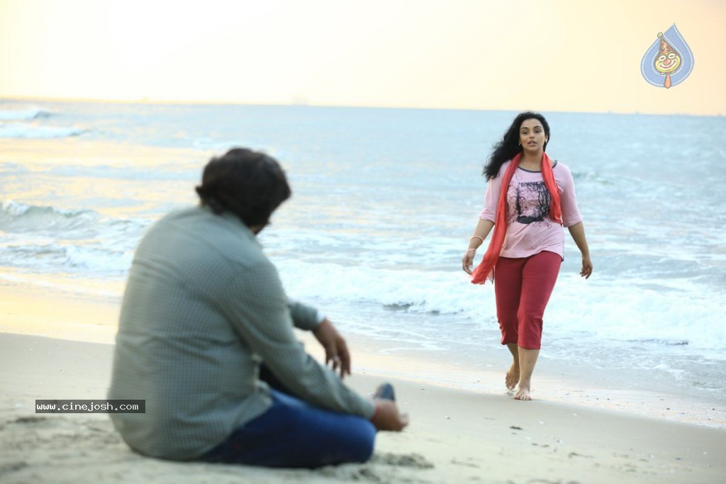 Uyirin Osai Tamil Movie Stills - 81 / 90 photos